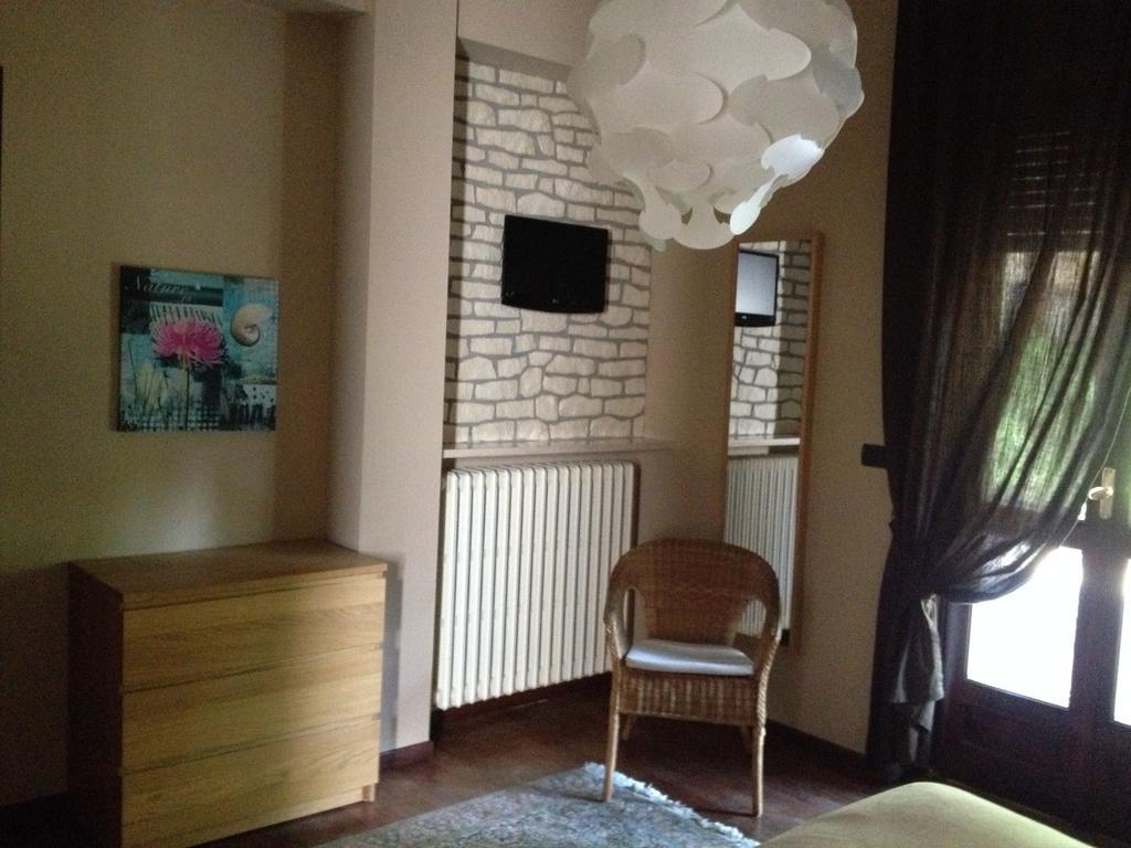 Appartement Casa Bona à Alba  Extérieur photo